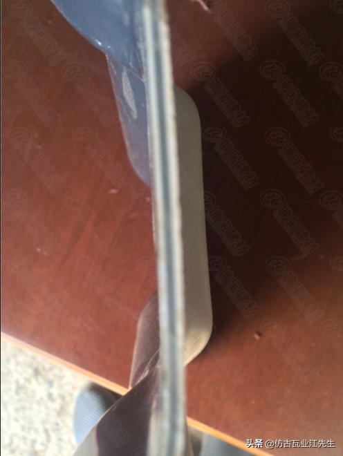 白底樹脂瓦質(zhì)量好？揭開各白底樹脂瓦的秘密，曝光真相，還原事實(shí)