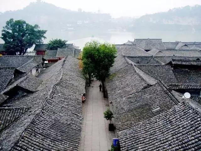 青瓦灰墻，高瓴飛檐，處處消磨時光